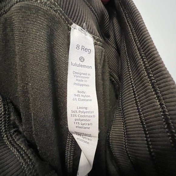 Lulu lemon pants - Picture 3 of 3